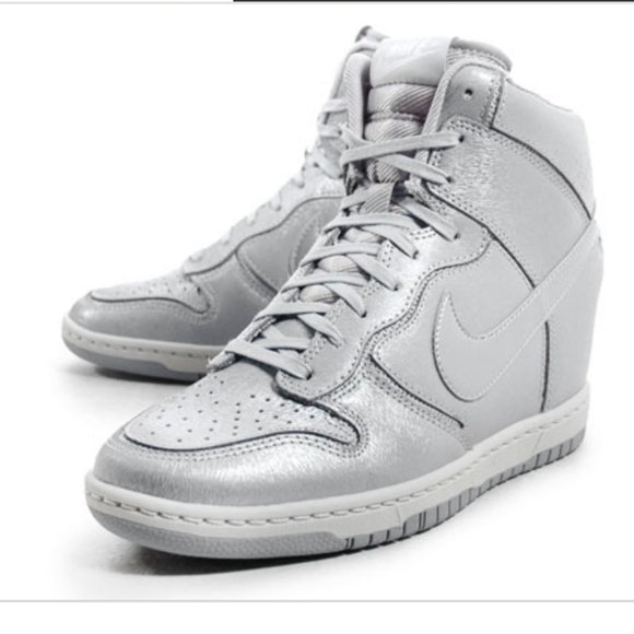 Nike Women's Dunk Sky High Cut Out Premium silver